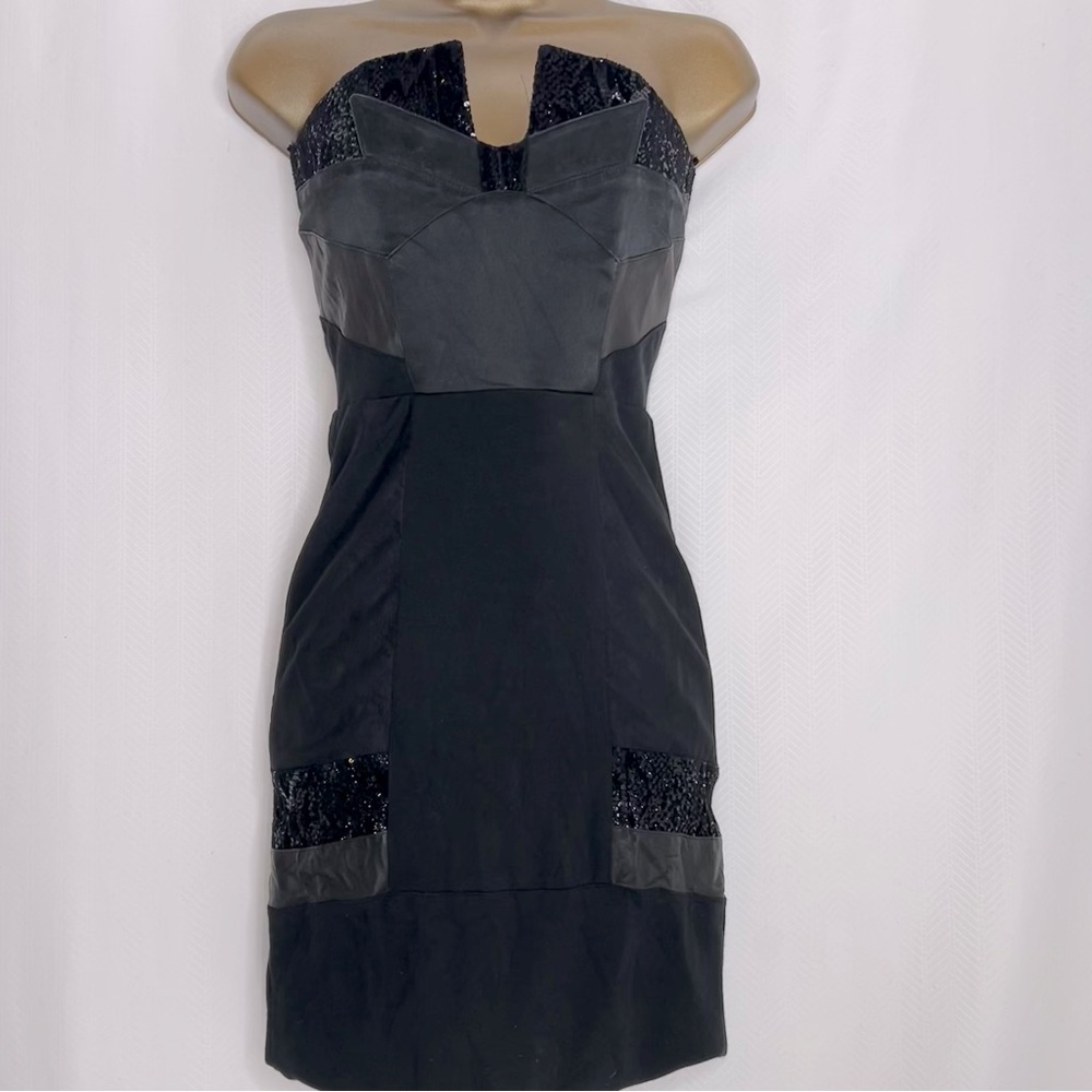 Alice + Olivia mini dress size small black sequins strapless cocktail holiday
